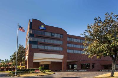 Days Inn & Suites By Wyndham Tallahassee Conf Cent