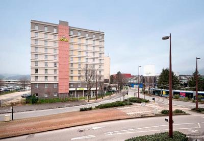 B&B Hôtel GRENOBLE Centre Alpexpo