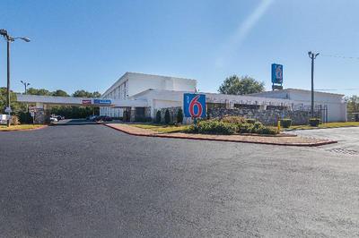 Motel 6