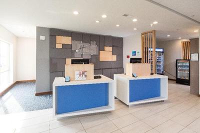 Holiday Inn Express and Suites Auburn