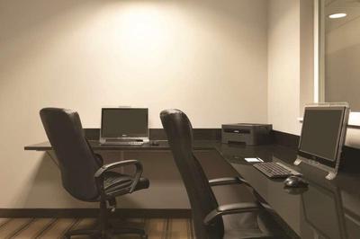 Country Inn & Suites Indianapolis Airport