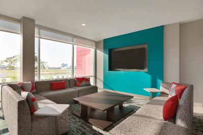 avid Hotel Tulsa South - Medical District