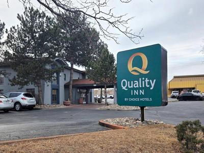 QUALITY INN Aurora