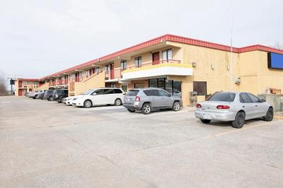 OYO Hotel Tulsa International Airport