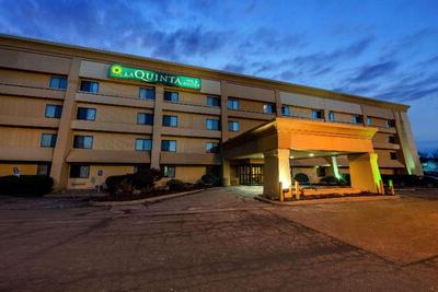 La Quinta Inn Suites By Wyndham Mansfield Oh