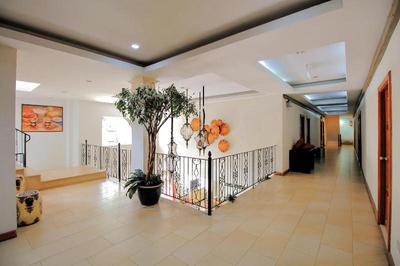 254 Royal Pimand