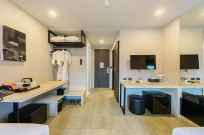 We Terminal Hotel