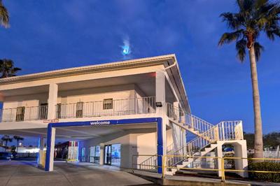 Motel 6 Destin