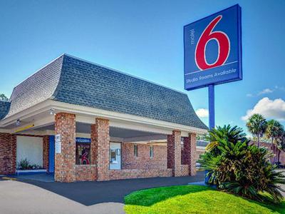 Motel 6 Tallahassee Downtown