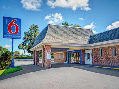 Motel 6 Tallahassee Downtown
