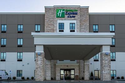 Holiday Inn Express & Suites Columbus -Worthington