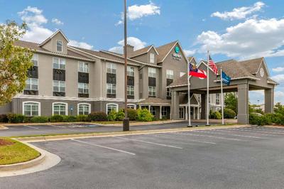Clarion Pointe Columbus