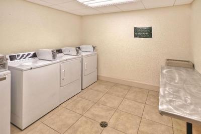 La Quinta Inn Suites By Wyndham Danbury