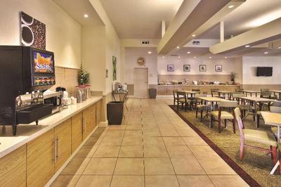 La Quinta Inn Suites By Wyndham Danbury