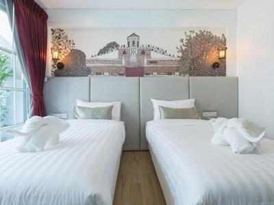 White Ivory Bed Breakfast
