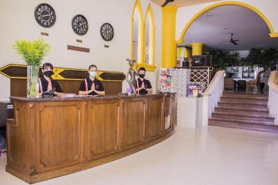People Place Hotel 2