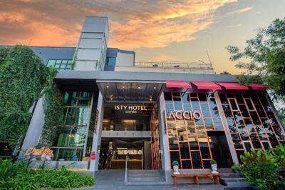 Isty Hotel