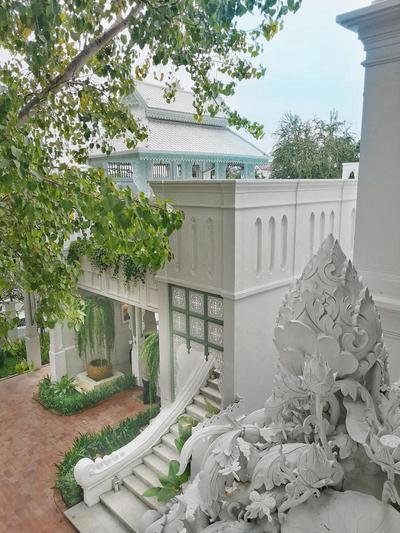 The Inside House