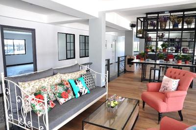 C Room Airport By Choktawee