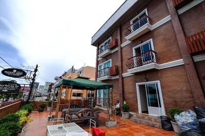 Red Balcony Hotel