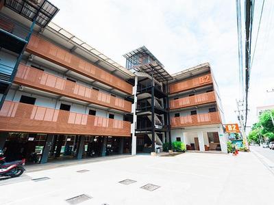 B2 Santitham Hotel