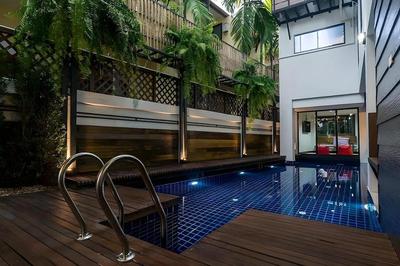 33 Poshtel by ZUZU