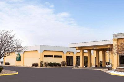 La Quinta Inn by Wyndham Davenport & Conference Ce