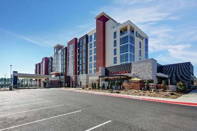 Embassy Suites by Hilton Jonesboro Red Wolf Conv