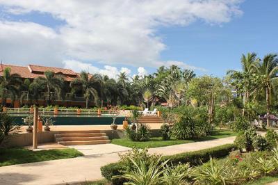 D R Lanta Bay Resort