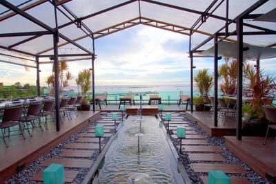 Kroque Boutique And Bistro Hotel