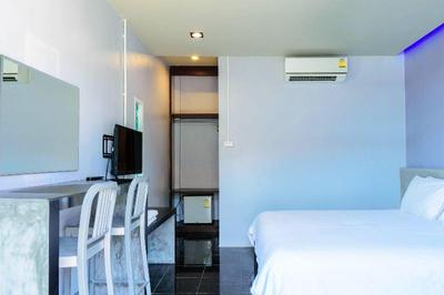Loma Place Hotel