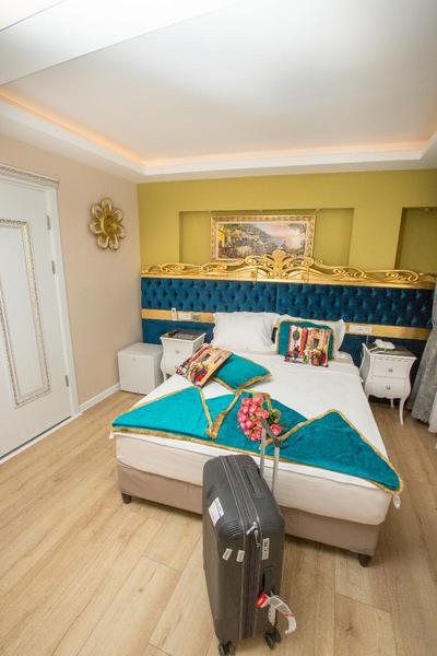 Atlantis Royal Hotel