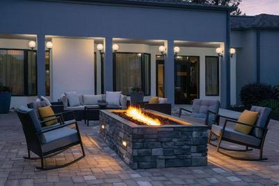 Courtyard By Marriott Greensboro