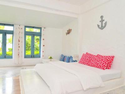 Hua Plee Lazy Beach Hotel