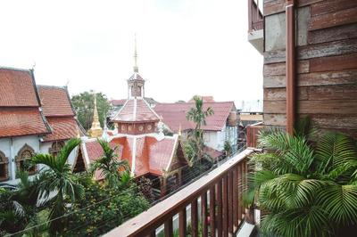 Tapae Gate Villa