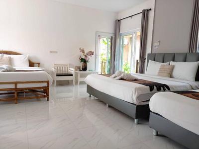 Panisara Pool Villa Huahin