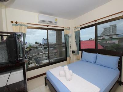 Baan Taweesuk Guest House