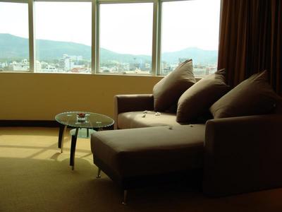 New Season Hotel