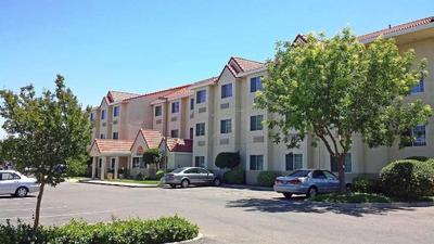 Motel 6 Dixon