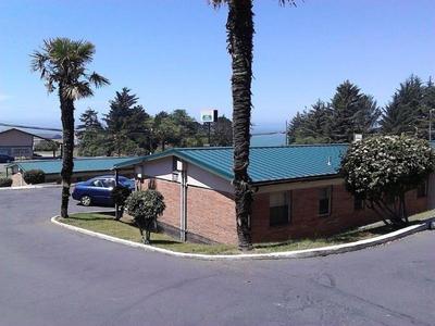 Blue Coast Inn And Suites