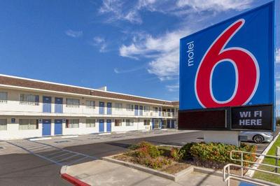 Motel 6 Phoenix North Bell Road