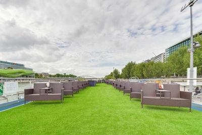 Vip Paris Yacht Hotel