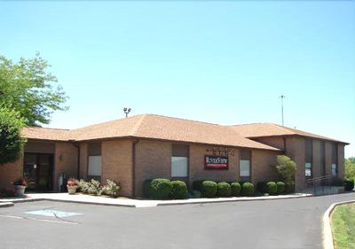 Christopher Inn And Suites