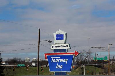 Tourway Inn