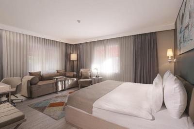 The Gate 30 Suites Hotel