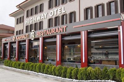 Highway Hotel