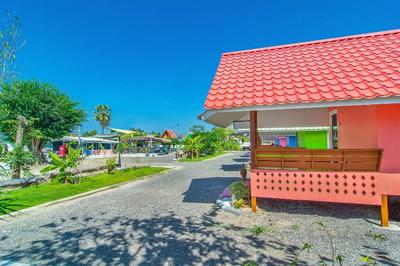 Pj Resort And Snooker Club