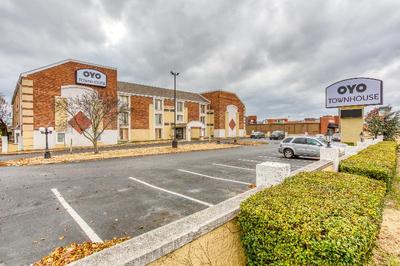 Oyo Townhouse Tulsa Woodland Hills