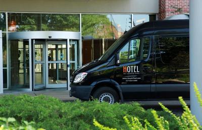 I Hotel And Conference Center