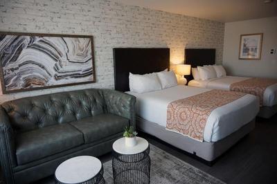 Oxford Suites Chico